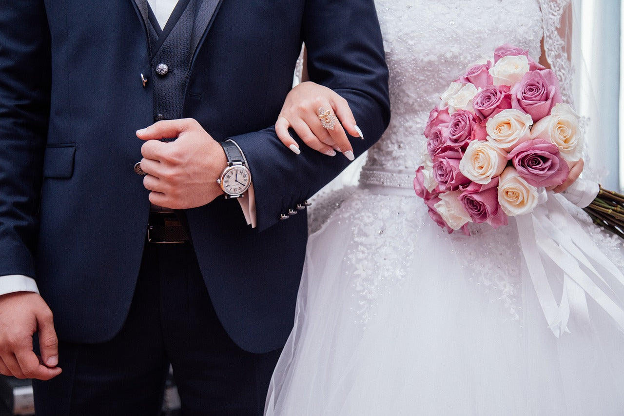 Tipps für den Online-Kauf eines Hochzeitsanzugs
